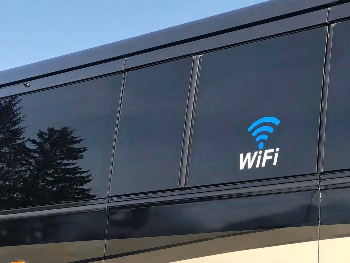 goleta 15 passenger minibus wifi