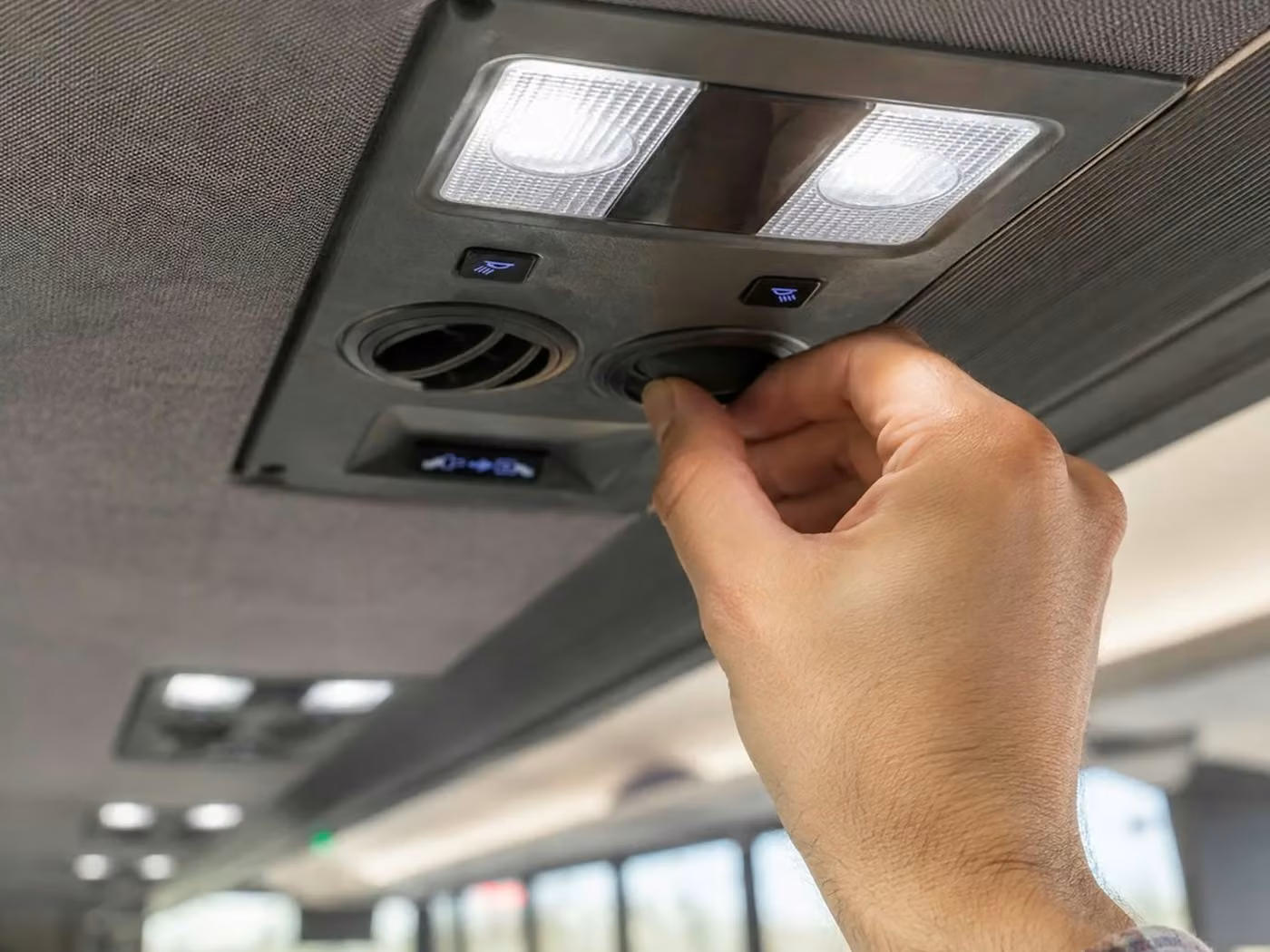goleta 20 passenger minibus air conditioning