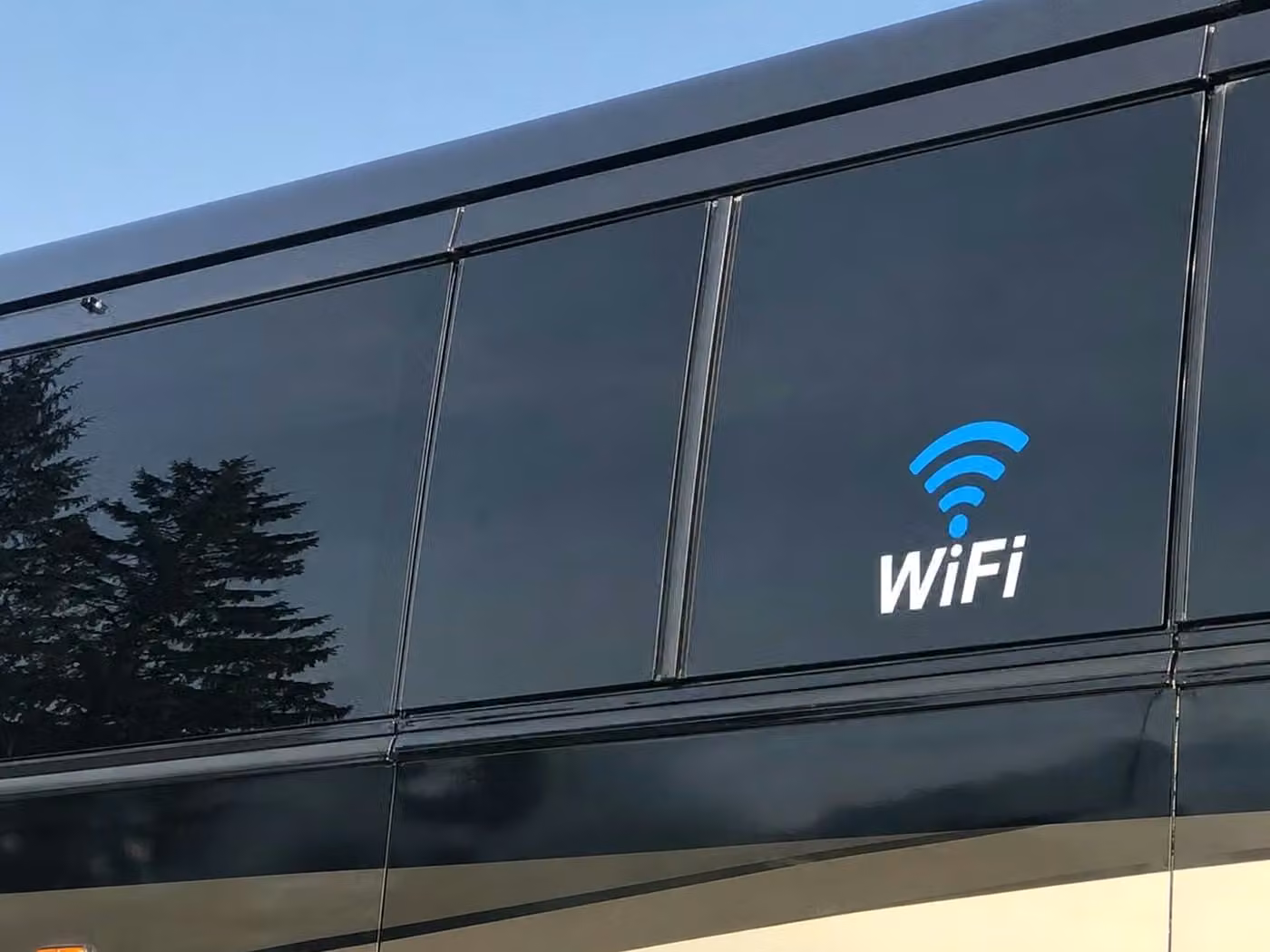 goleta 30 passenger minibus wifi