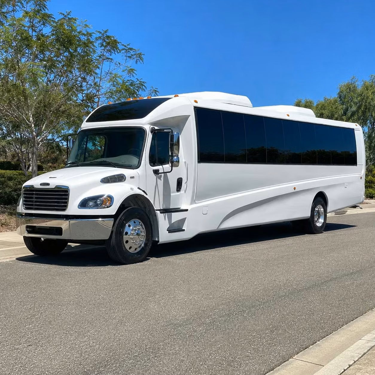goleta 35 passenger minibus rental